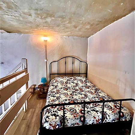 Atypique Et Charmant Nid Urbain Marseille Luaran gambar